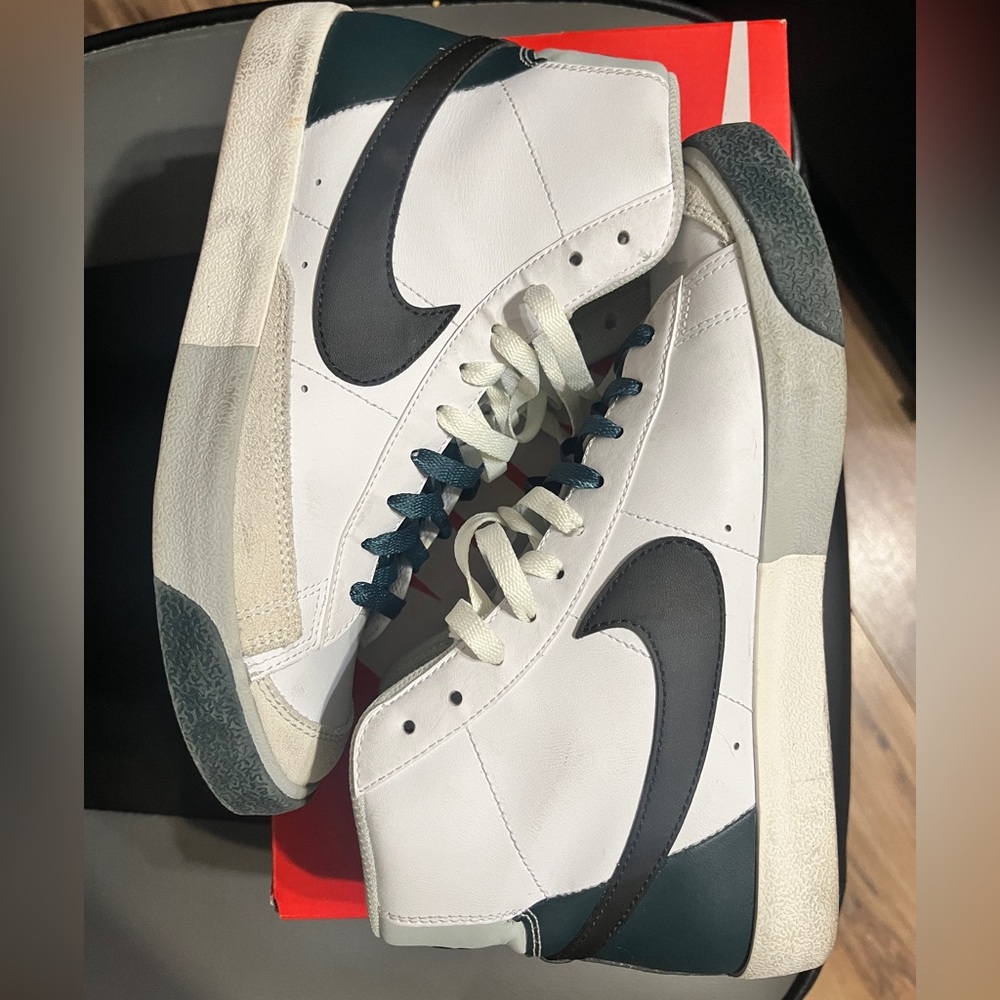 Nike youth White and Black High-Top Sneakers